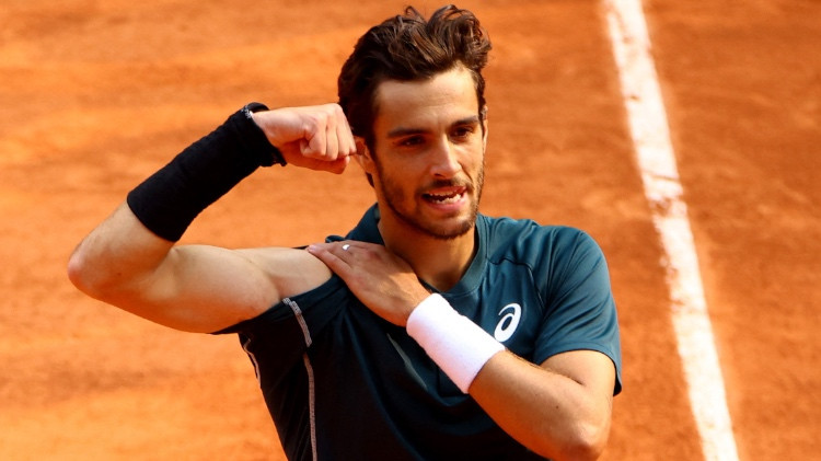 Muzeti iesper tiesnesei, diskvalifikācijas vietā saņem "French Open" pusfinālu