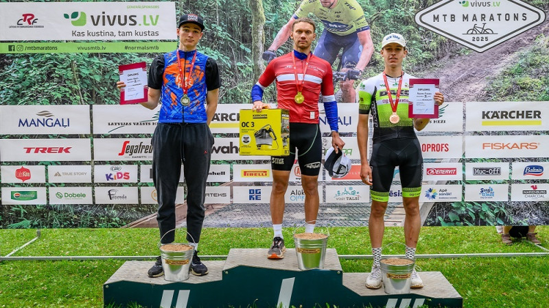 "Vivus MTB maratonā" Opekalnā par Latvijas Gravel čempioniem kļuvuši Muižnieks un Jaunslaviete-Kipure