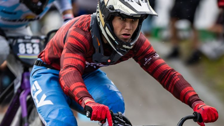 Elites sportisti tālāk netiek, bet BMX PČ izšķirošajām cīņām kvalificējas pieci U23 un junioru braucēji