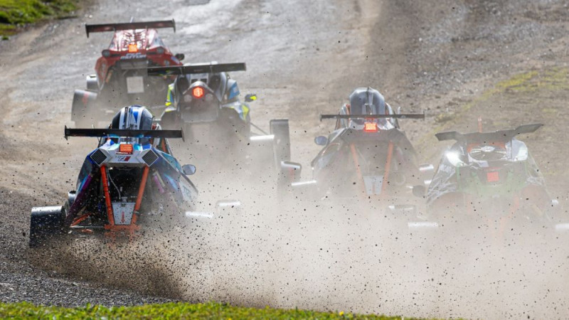 Roberts Vītols izcīna trešo vietu "Cross Car" debijā Lidenhilā