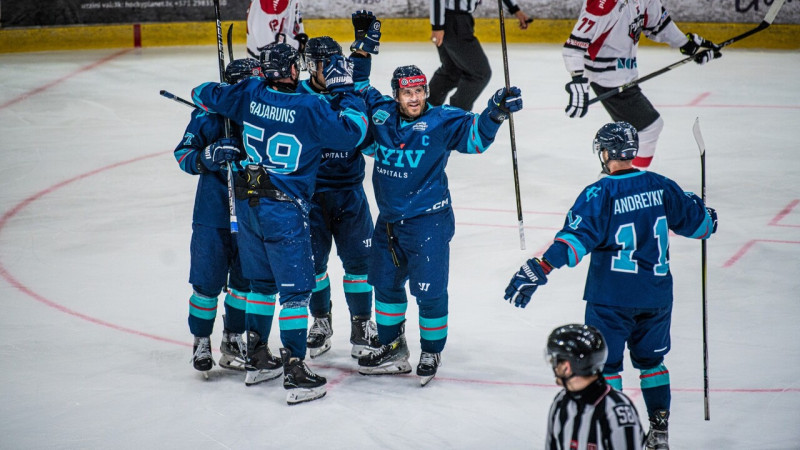 Karsums turpina mest iekšā, "Capitals" pilns nedēļas komplekts pret lietuviešiem