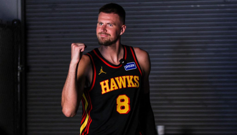 Porziņģis debitē un gūst pirmos punktus "Hawks" kreklā