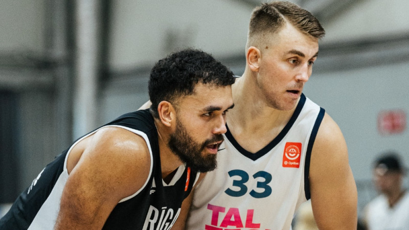 Toro žigls un jaudīgs double-double, Novickim 15 punkti 12 minūtēs