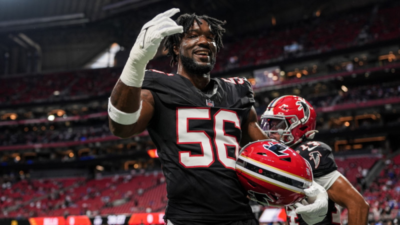 Atlanta sagādā MVP sliktāko spēli sešos gados, tiek gāzts pirmais galvenais treneris