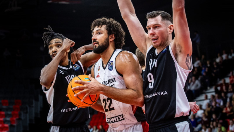 "VEF Rīga" pamostas pēdējā ceturtdaļā, bet pirmais panākums ČL sezonā izpaliek