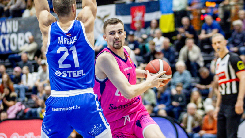 "Ogre" rozā panteru aiz astes nenoķer, zeļļiem sešu uzvaru sērija