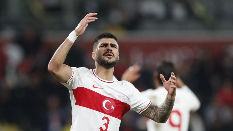 Vērienīgajā likmju skandālā starp diskvalificētajiem arī pašreizējais Turcijas izlases futbolists