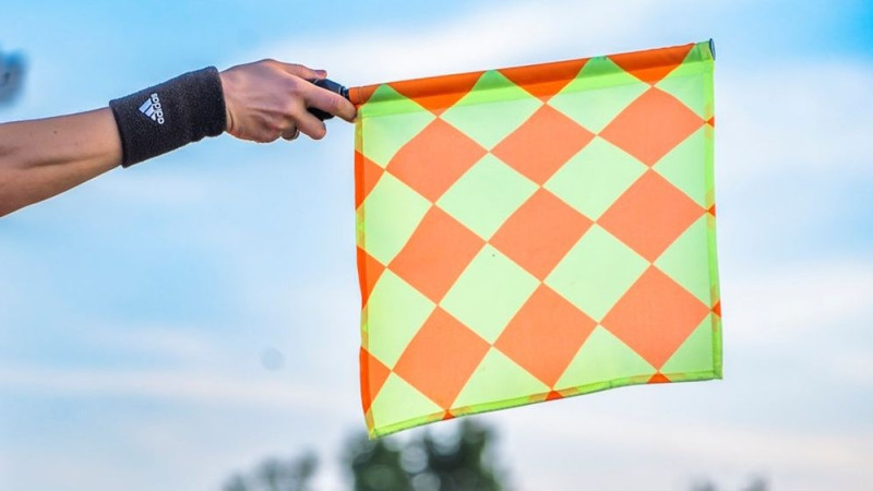 "Futbolā nav vietas vardarbībai." LFF komentē pārspēļu mača incidentus