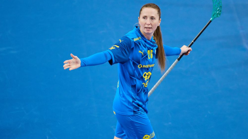 Vibrona sasniedz 100 punktu robežu, Zviedrija sabradā Poliju