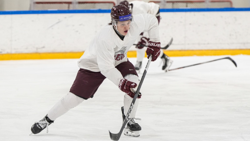 Uz junioru pasaules čempionātu dodas 11 spēlētāji no Eiropas, pārējie piebrauks Ziemeļamerikā