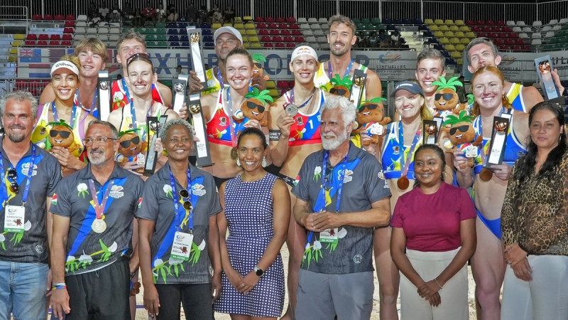 Graudiņa/Van Drīla pārliecinoši triumfē Āfrikas mazākajā valstī