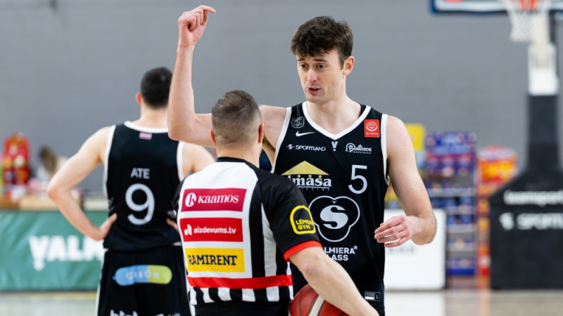 Teits-Džounss: "Kad dodos laukumā, gribu skatītājiem sagādāt šovu"