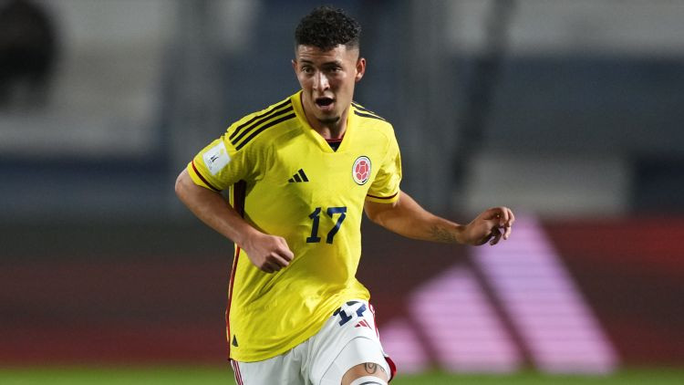 Čempione "Riga" aizsardzību pastiprina ar Kolumbijas titulētākā kluba spēlētāju