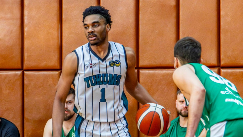 Cerības zaudējušā "Tukuma" amerikānis ieliek sprunguli "Bauskas" spieķos