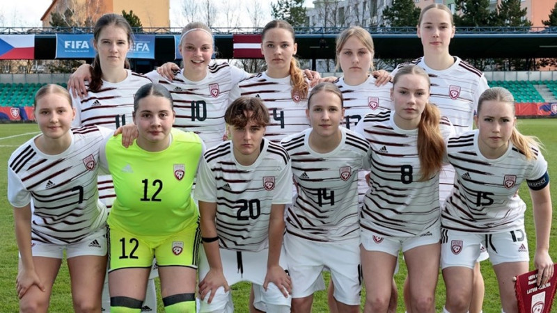 Latvijas jaunajām futbolistēm neliels zaudējums pret čehietēm