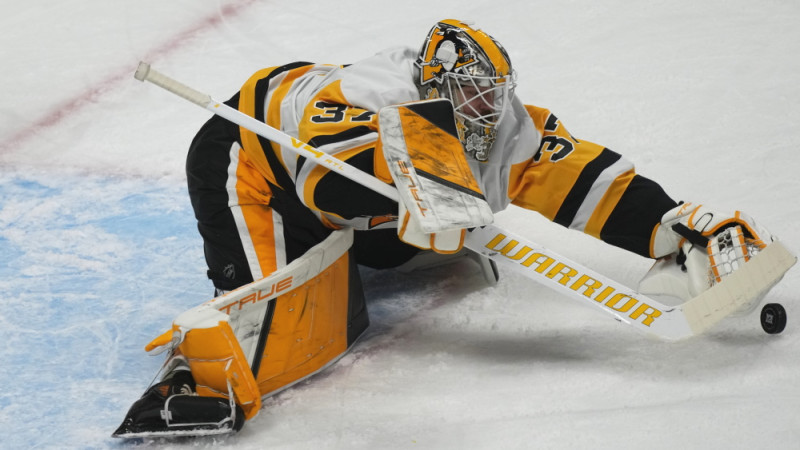 Pingvīniem agrā spēle pirms ASV brīvdienas, Merzļikinam viesošanās Ņujorkā