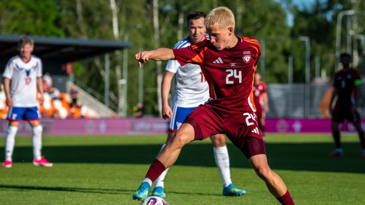 Radošais Grabovskis par pirmajiem pamatsastāviem Latvijas izlasē, Balodis par ielaistajiem vārtiem