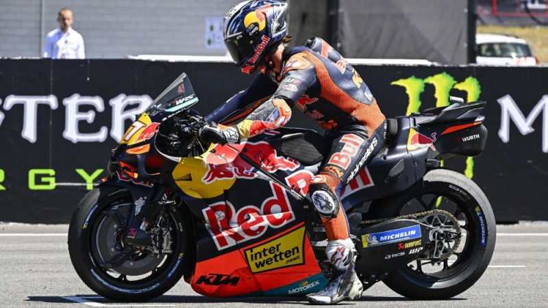 Konkurenti bloķē "KTM" lūgumu ļaut atvērt motorus drošības risku novēršanai
