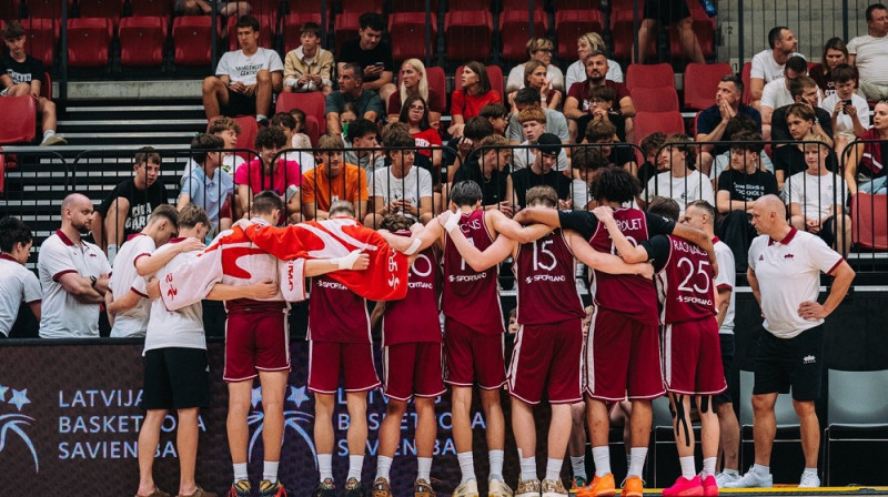 Beruē, Jahovičs un Teikmanis uguņo, U16 puišiem vērtīga pieredze pret Spāniju