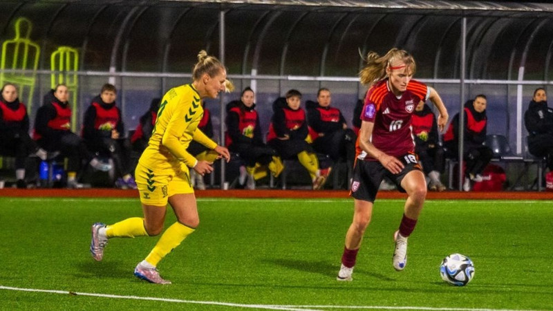 Latvijas futbolistes Baltijas kausu sāks pret lietuvietēm