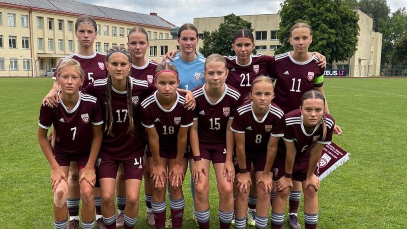Latvijas U15 futbolistes Baltijas kausā pārspēj Fēru salu izlasi