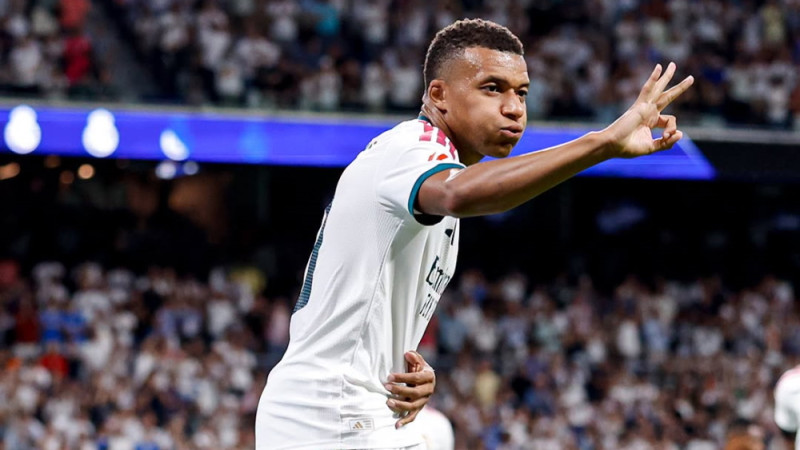 Mbapē: "Šis ir gads, kad varu iegūt Ballon d'Or"