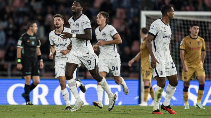 ″Inter″ pirmā nonāk iedzinējos, bet paņem trīs punktus Boloņā